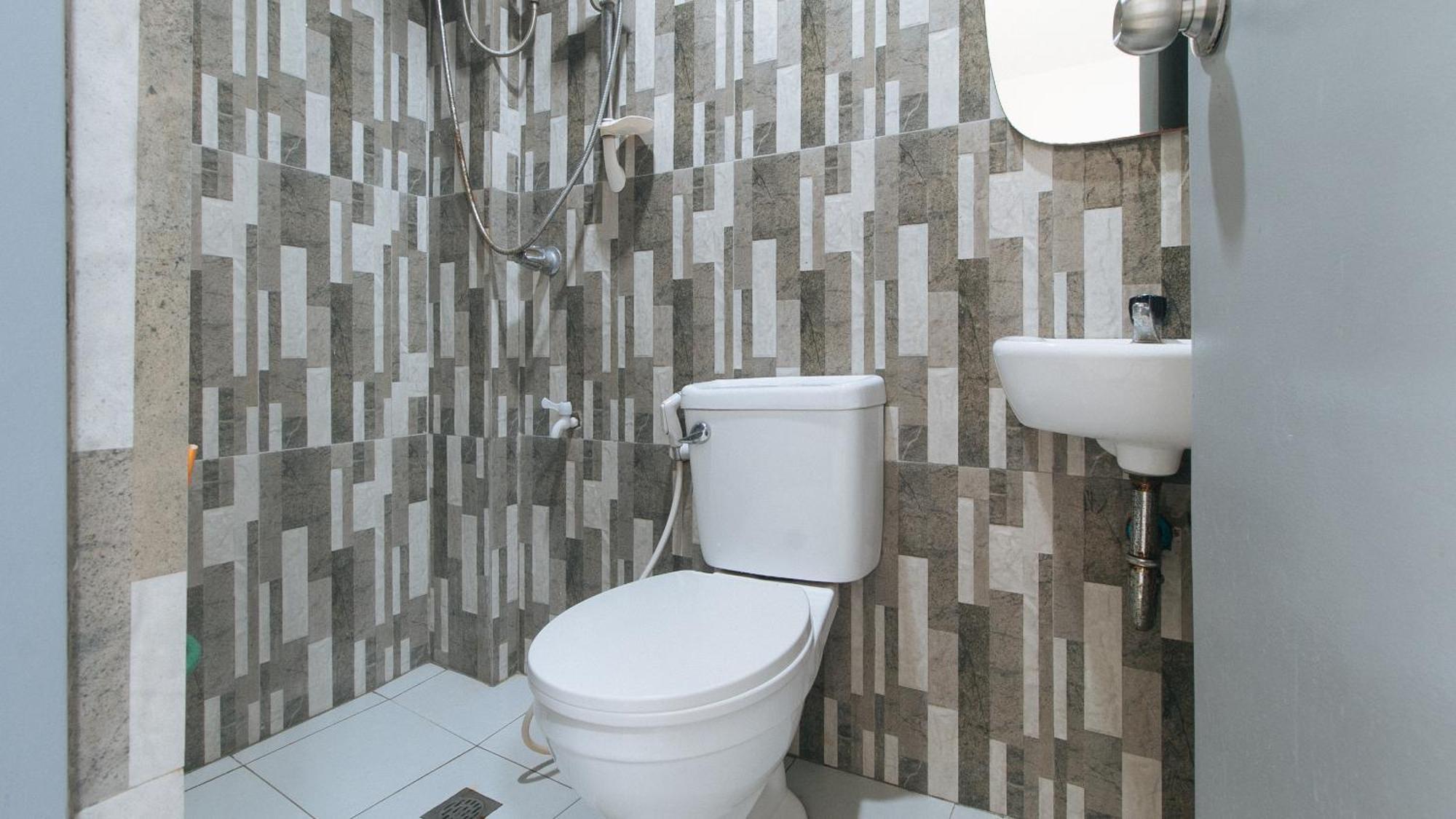 Reddoorz At Fat J Apartelle Mactan Cebu Екстер'єр фото