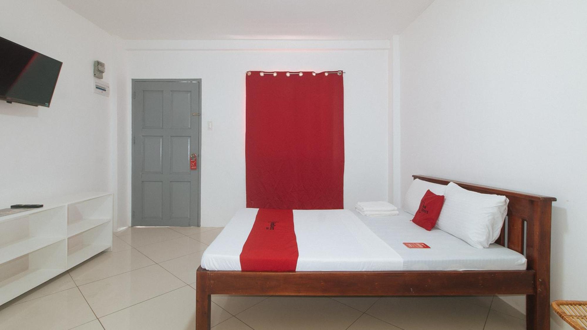 Reddoorz At Fat J Apartelle Mactan Cebu Екстер'єр фото