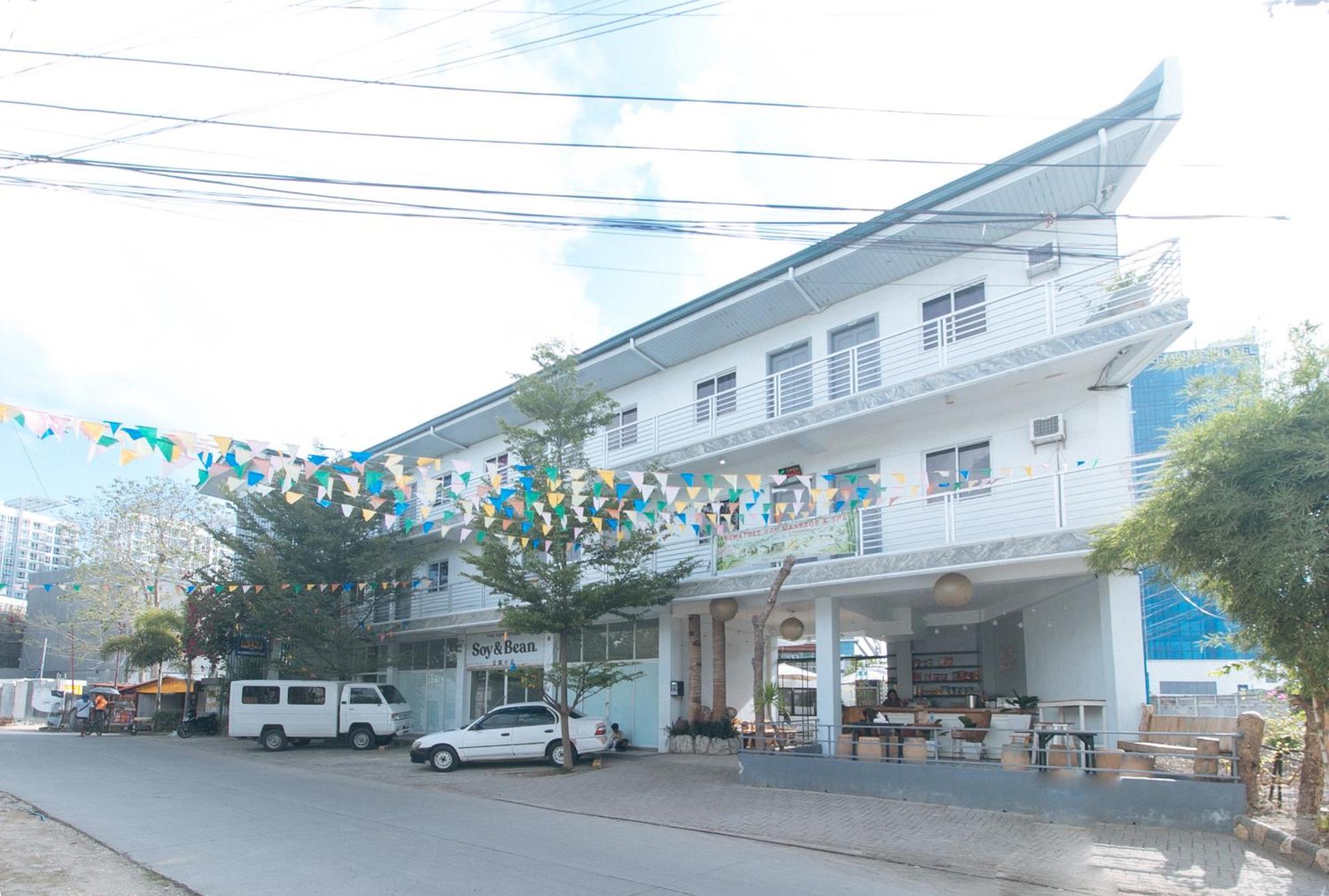 Reddoorz At Fat J Apartelle Mactan Cebu Екстер'єр фото