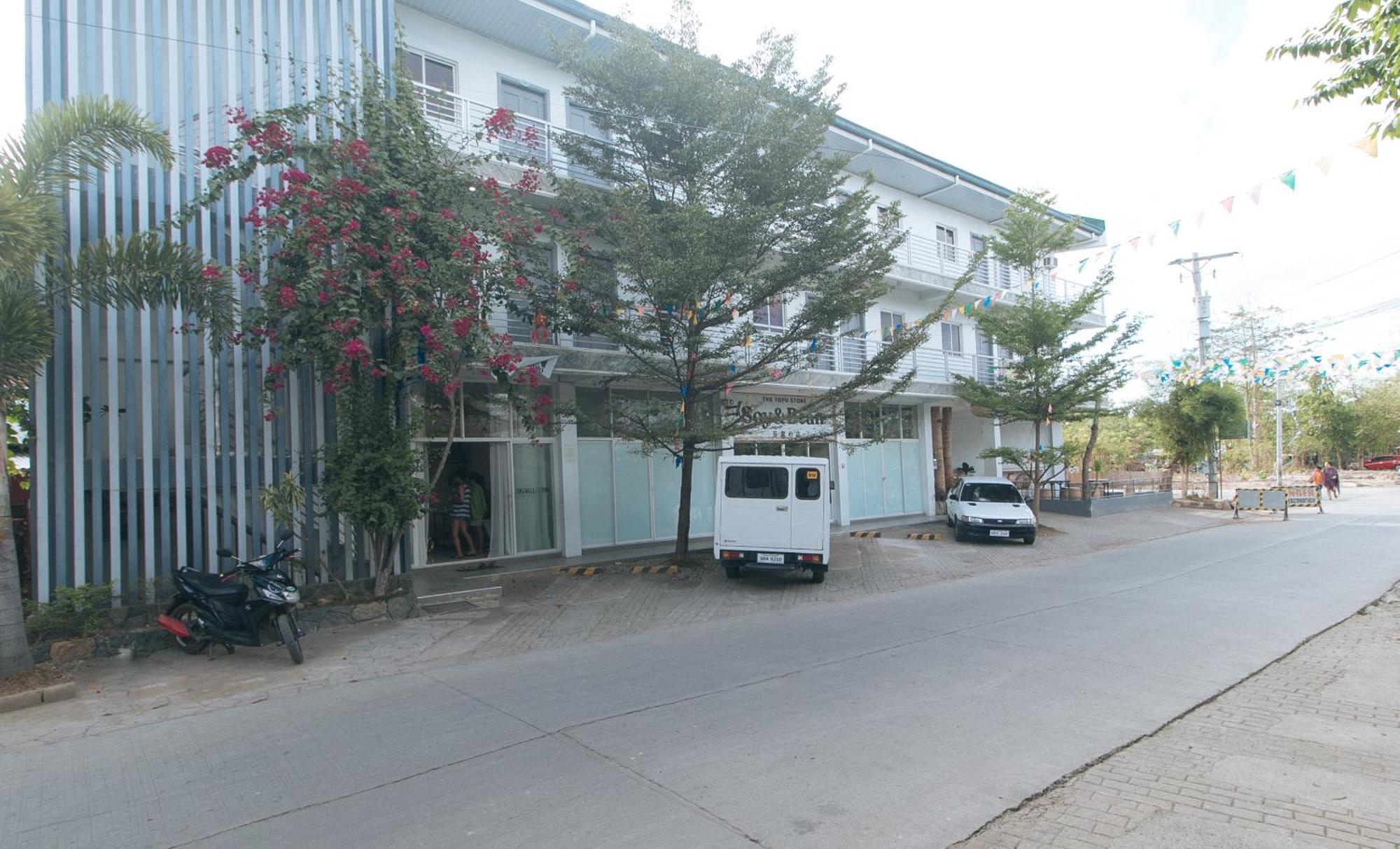 Reddoorz At Fat J Apartelle Mactan Cebu Екстер'єр фото